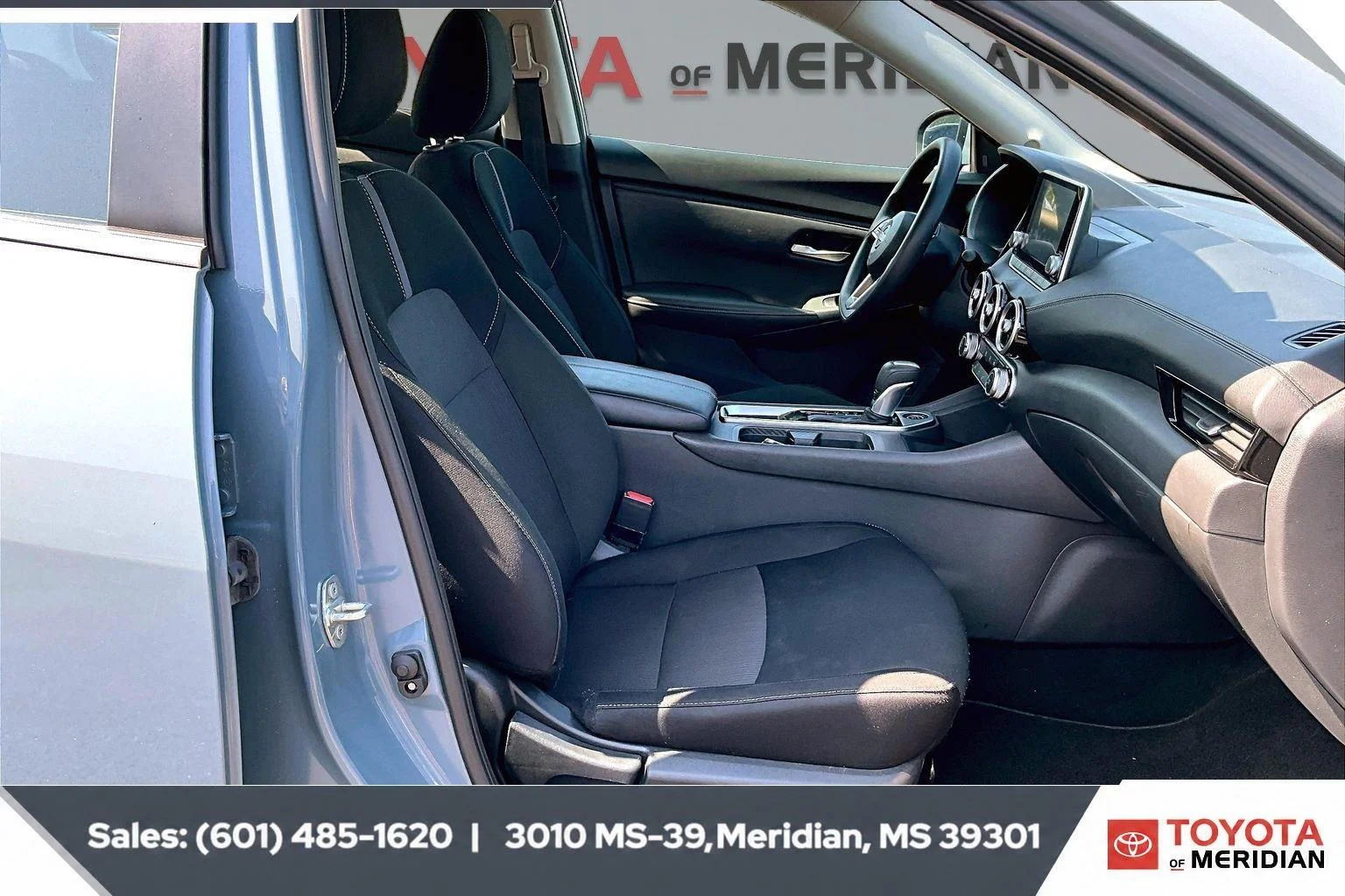 Used 2025 Atlantic Gray Metallic Nissan SV image 6
