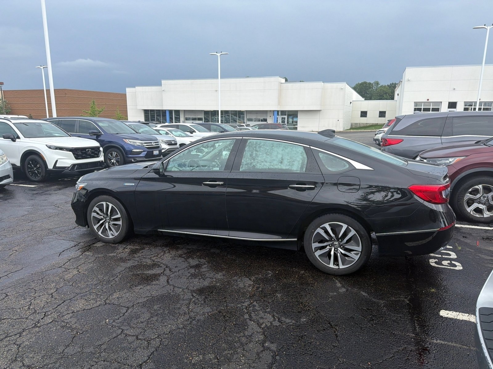 Used 2019 Crystal Black Pearl Honda Touring image 12