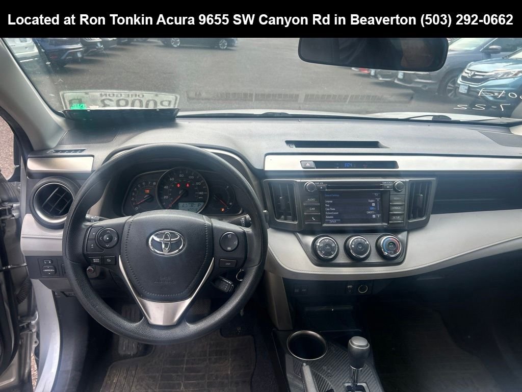Used 2014 Classic Silver Metallic Toyota LE image 12