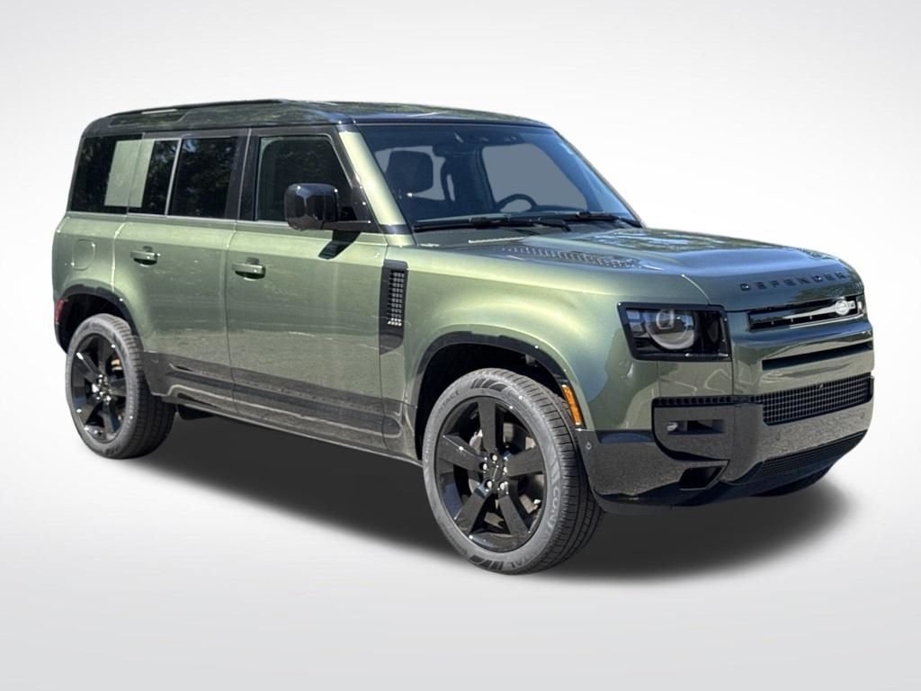 New 2026 Woolstone Green Land Rover X-Dynamic SE image 3