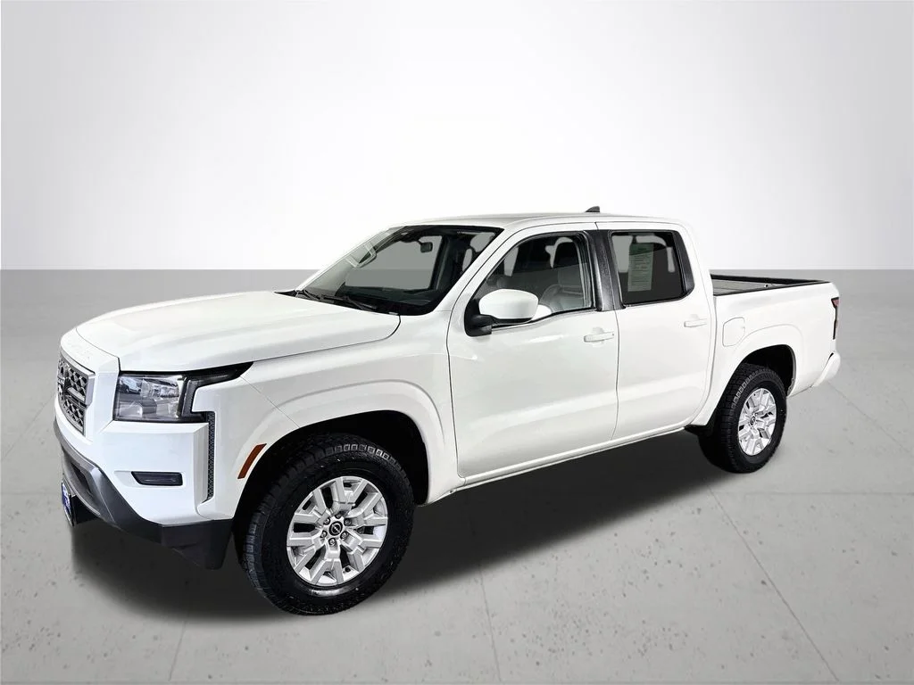 Used 2022 White Nissan SV image 2