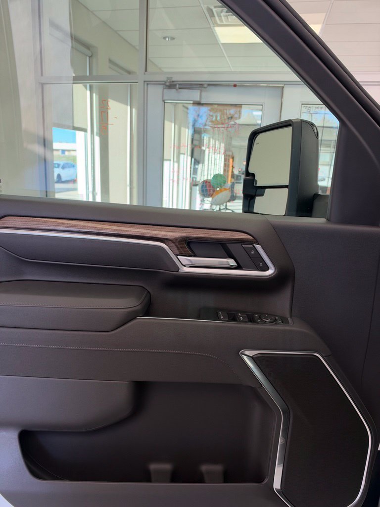 New 2026 Summit White Chevrolet LT image 7