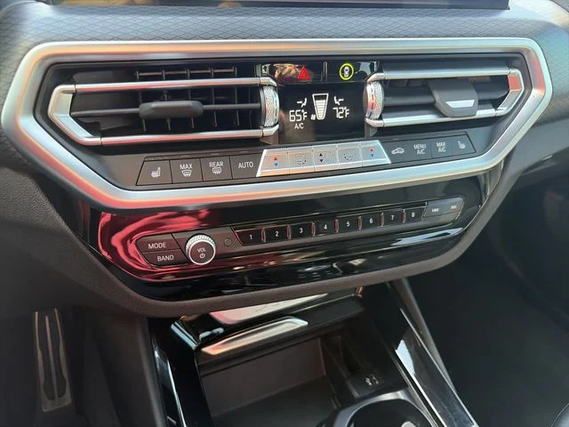 Used 2023 Gray BMW xDrive30i image 18