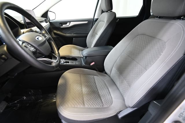 Used 2021 White Ford SE image 7