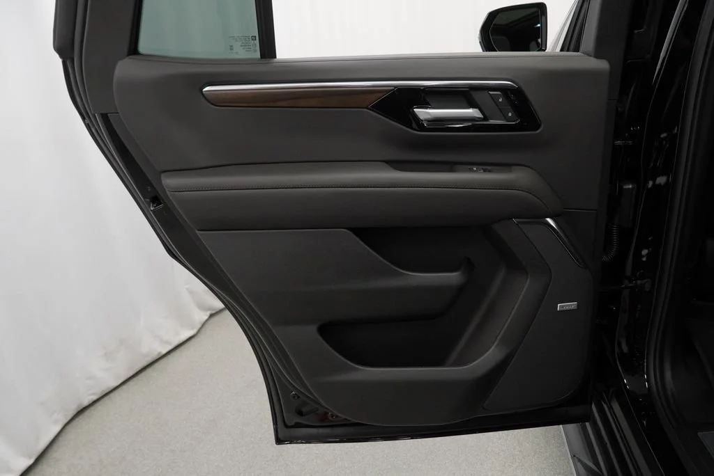 New 2026 Black Chevrolet High Country image 27