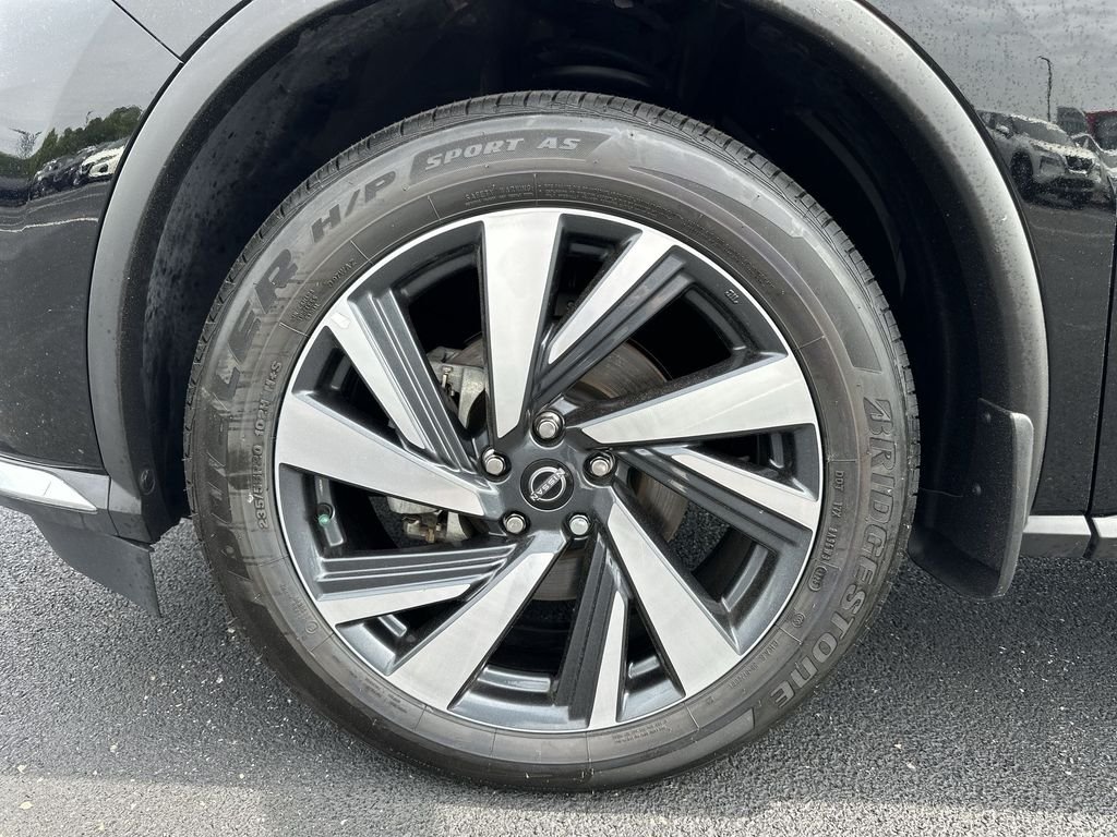 Used 2023 Black Nissan SL image 16