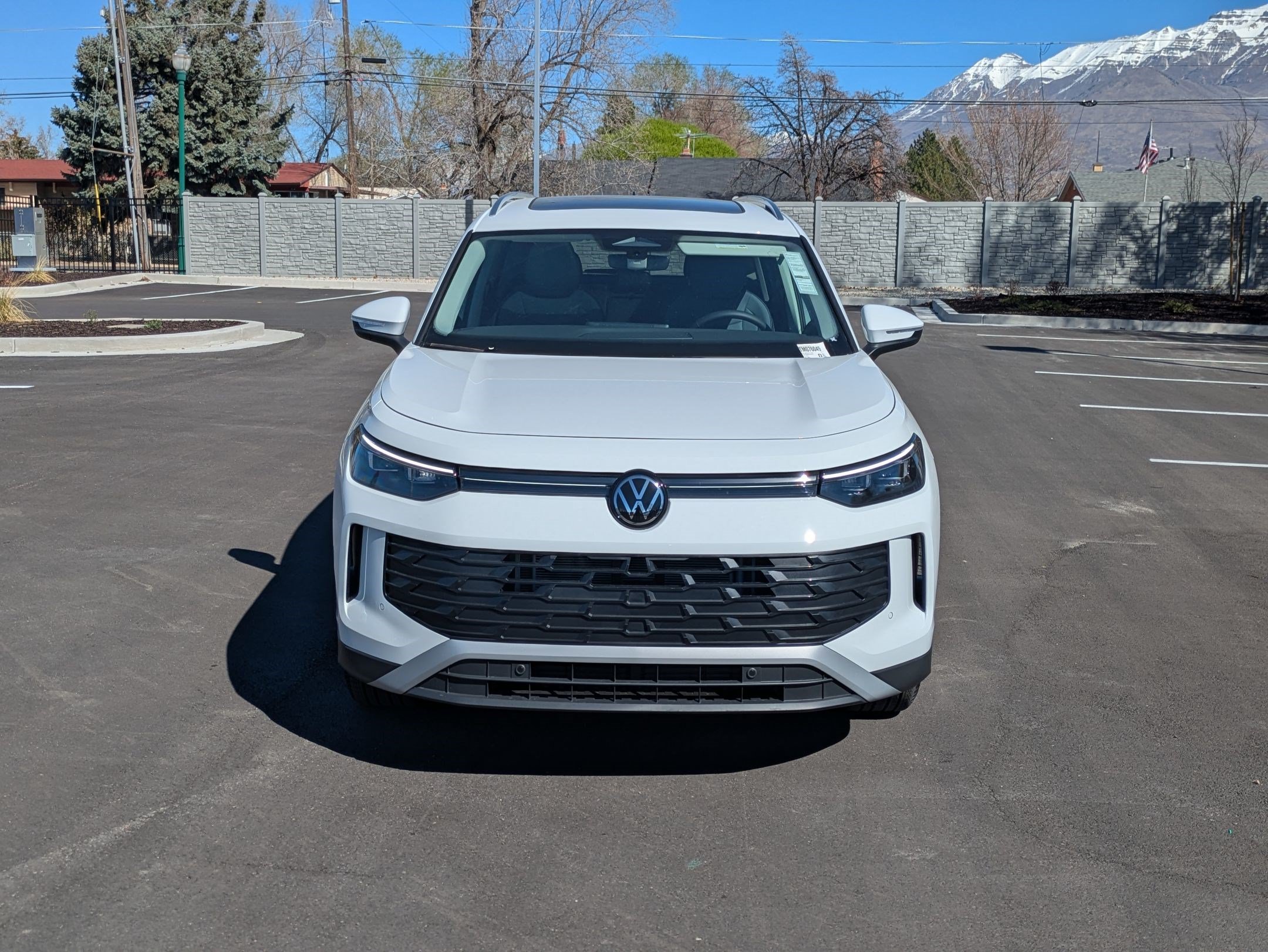 New 2026 Pure White Volkswagen SE image 9