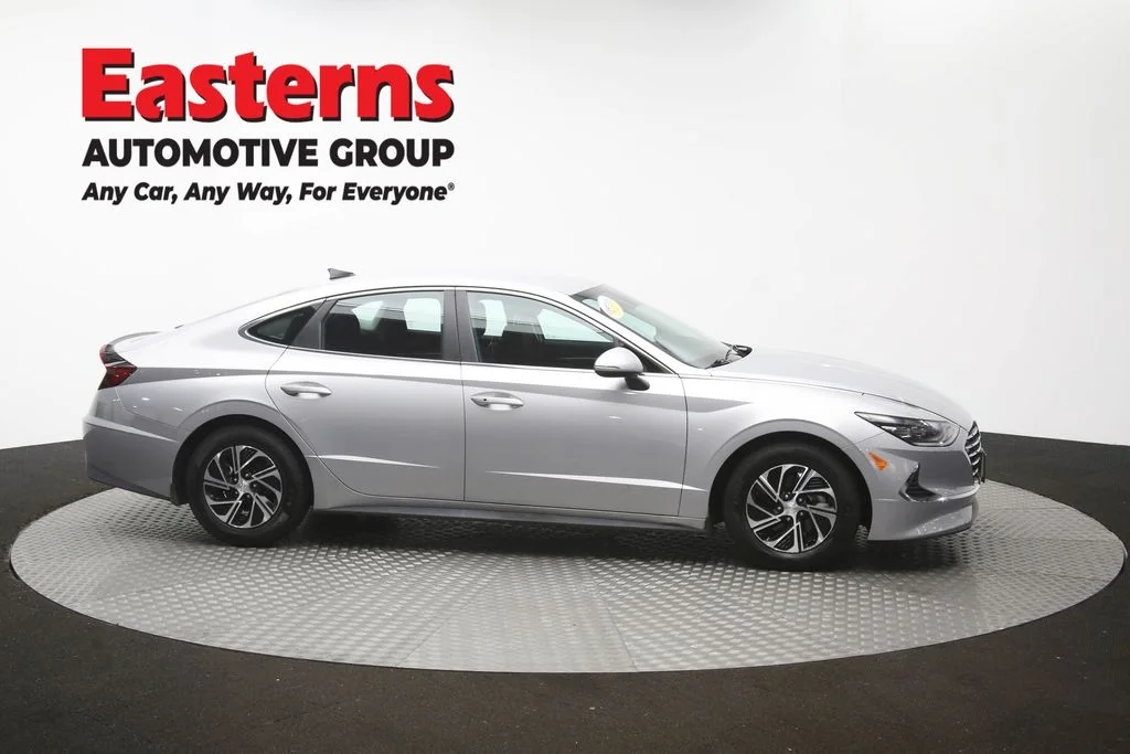 Used 2023 Silver Hyundai Blue image 48