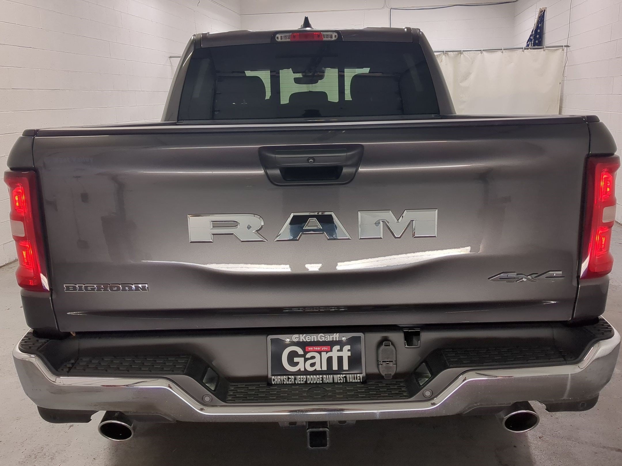 New 2026 Granite Crystal Metallic Clear-Coat Exterior Paint RAM Big Horn image 5