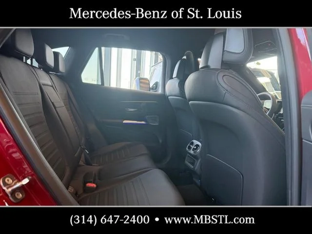 New 2026 MANUFAKTUR Patagonia Red Metallic Mercedes-Benz GLC 300 image 7
