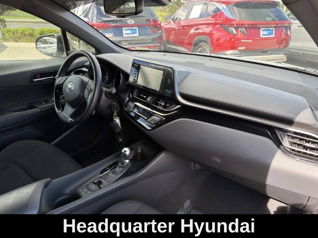 Used 2018 Silver Toyota XLE image 15