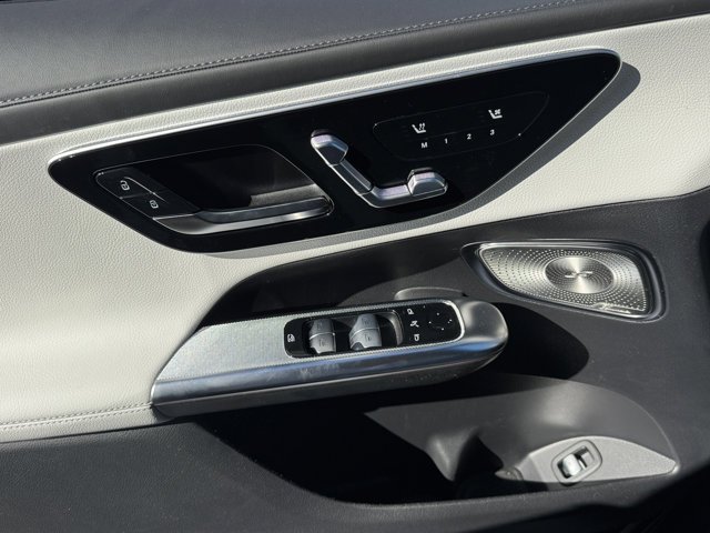 New 2026 MANUFAKTUR Graphite Grey Magno Mercedes-Benz GLC 300 image 9