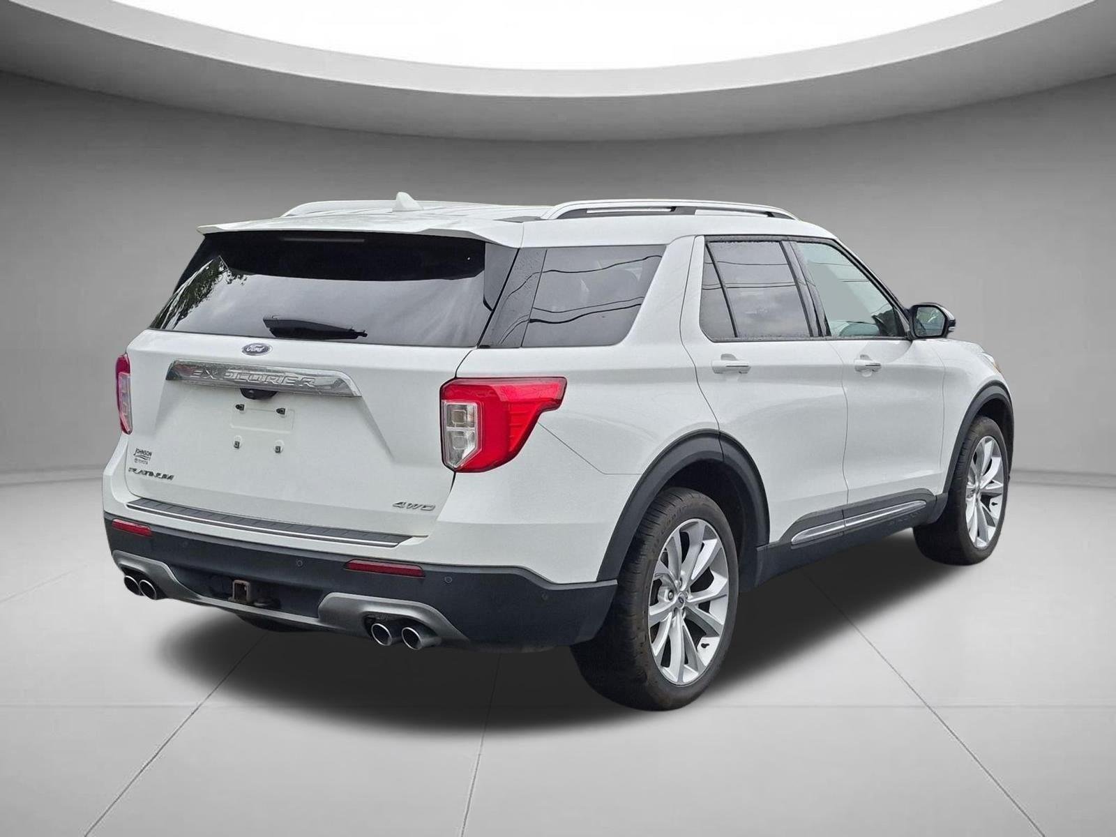 Used 2022 Star White Metallic Tri-Coat Ford Platinum image 5