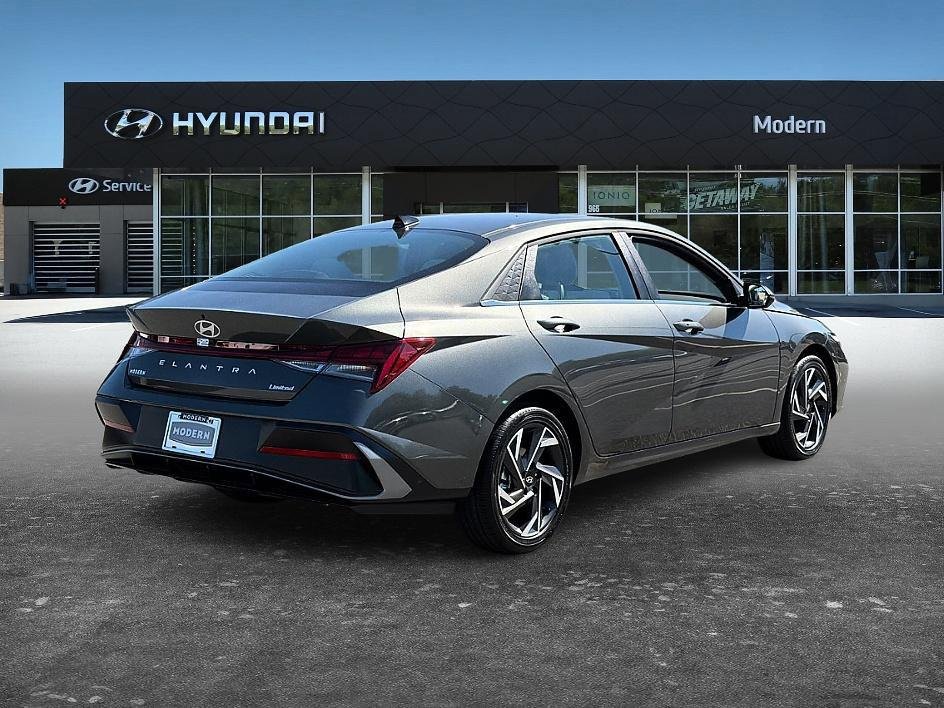 New 2026 Amazon Gray Hyundai Limited image 18