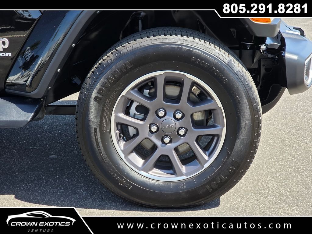 Used 2022 Black Jeep Overland image 9