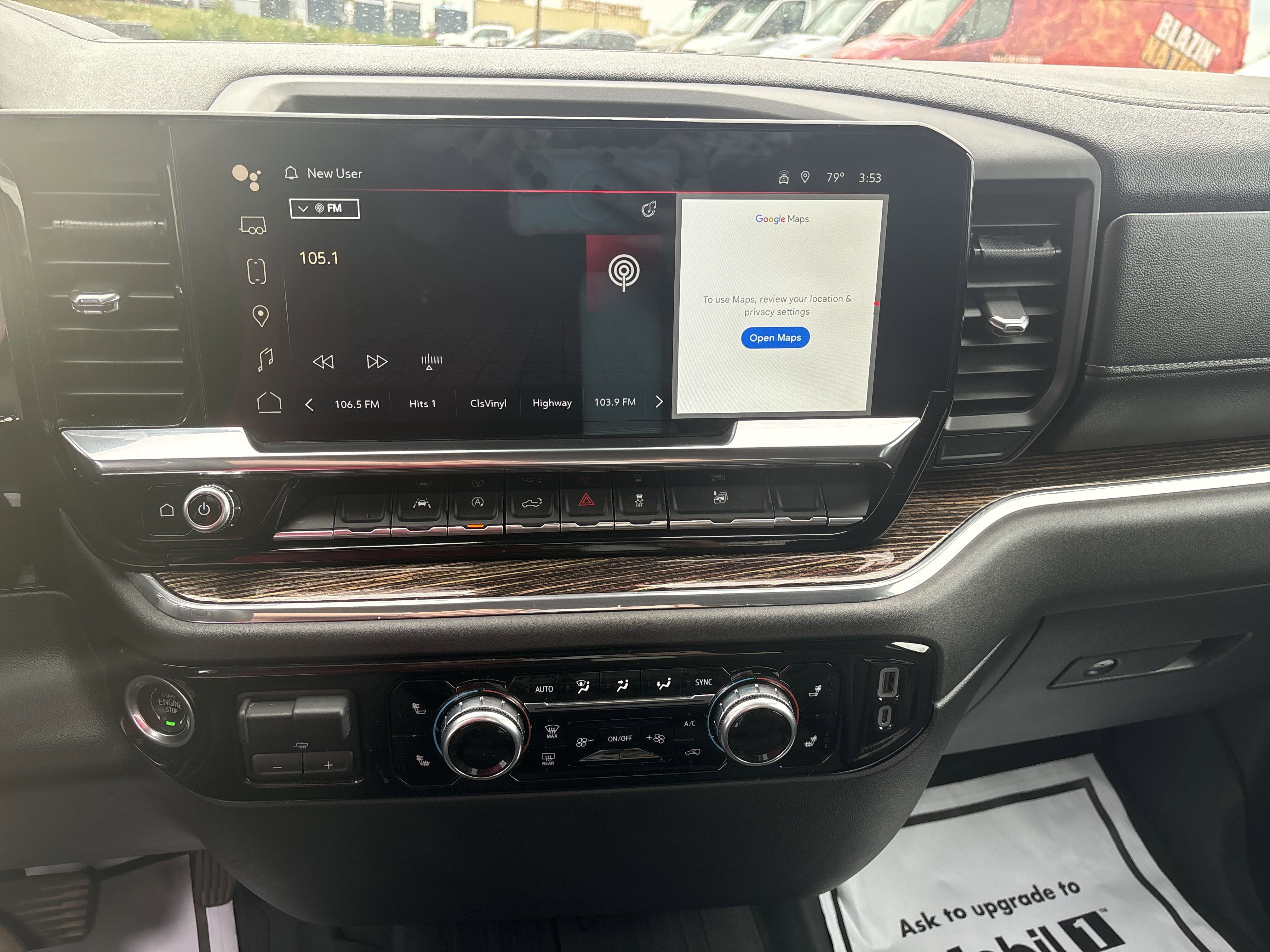 Used 2024 Onyx Black GMC Elevation image 17