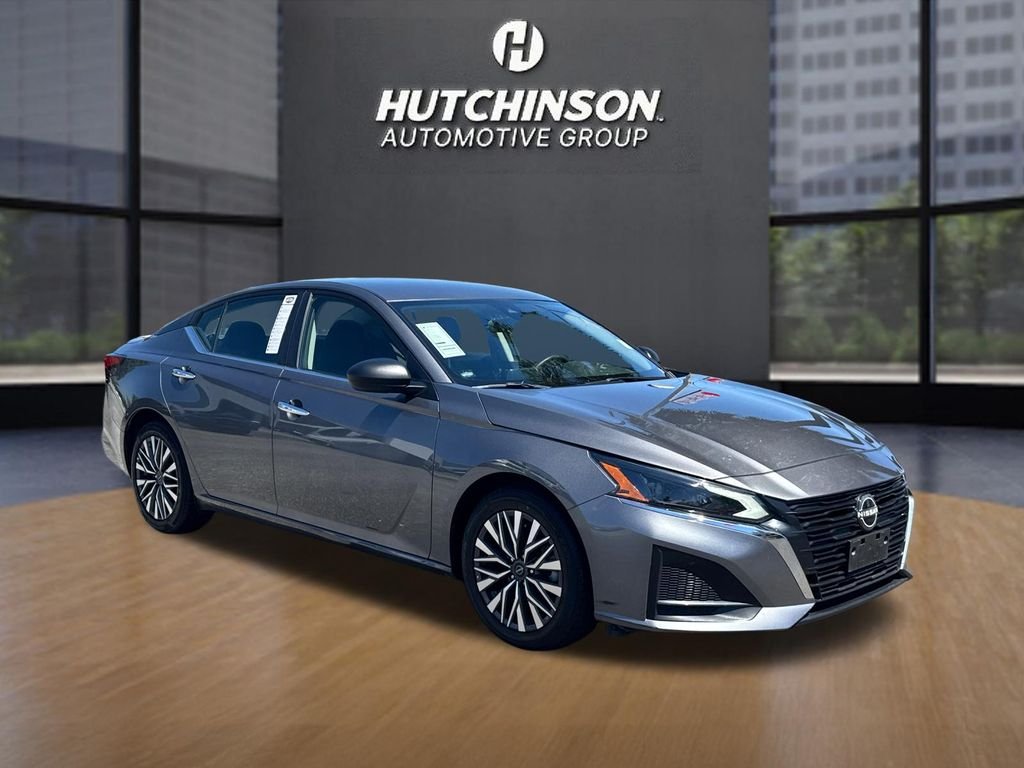 2024 Nissan Altima SV