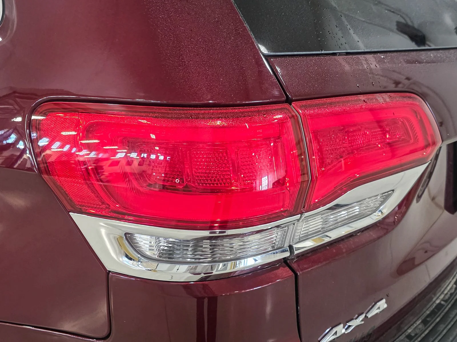 Used 2018 Red Jeep Limited image 15