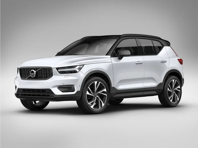 Pre-Owned 2022 Volvo XC40 I4 AWD R-Design
