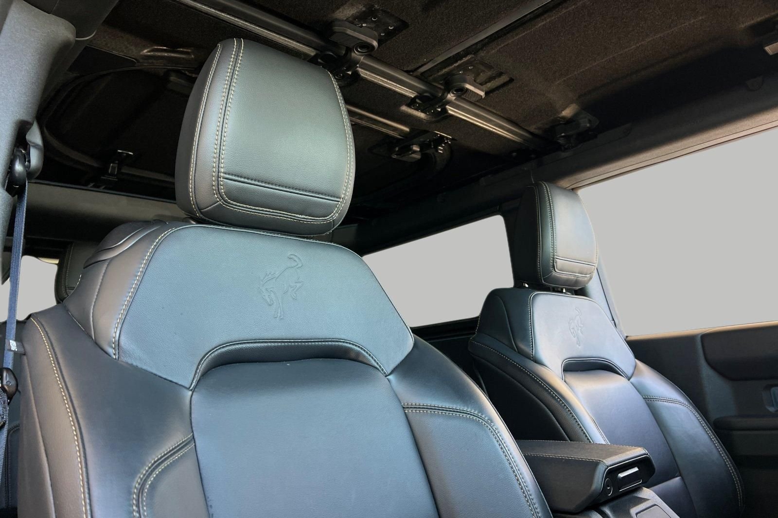 Used 2025 Gray Ford Badlands image 17