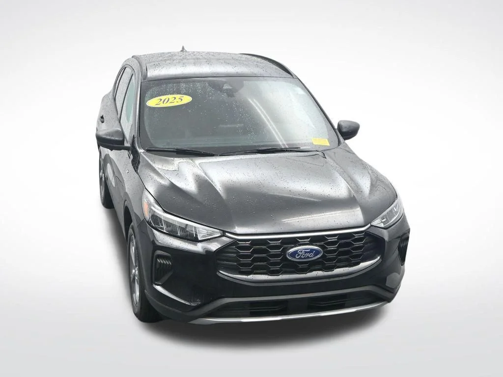 2025 Ford Escape ST-Line - Photo 24