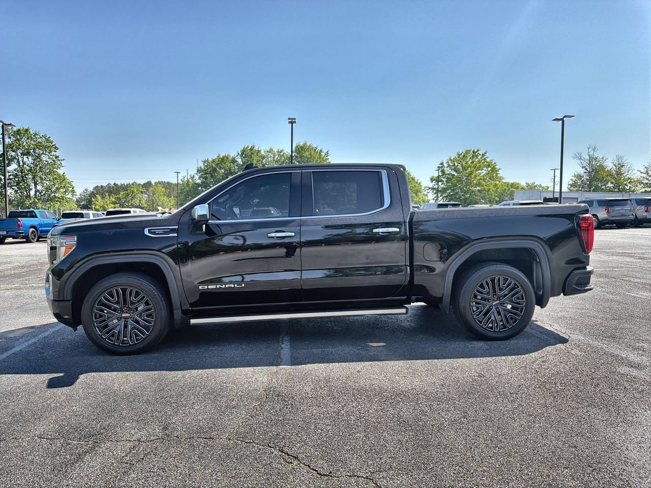 Used 2019 ONYX BLACK GMC Denali image 5