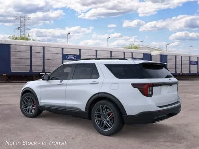 New 2026 Space White Metallic Ford ST-Line image 4