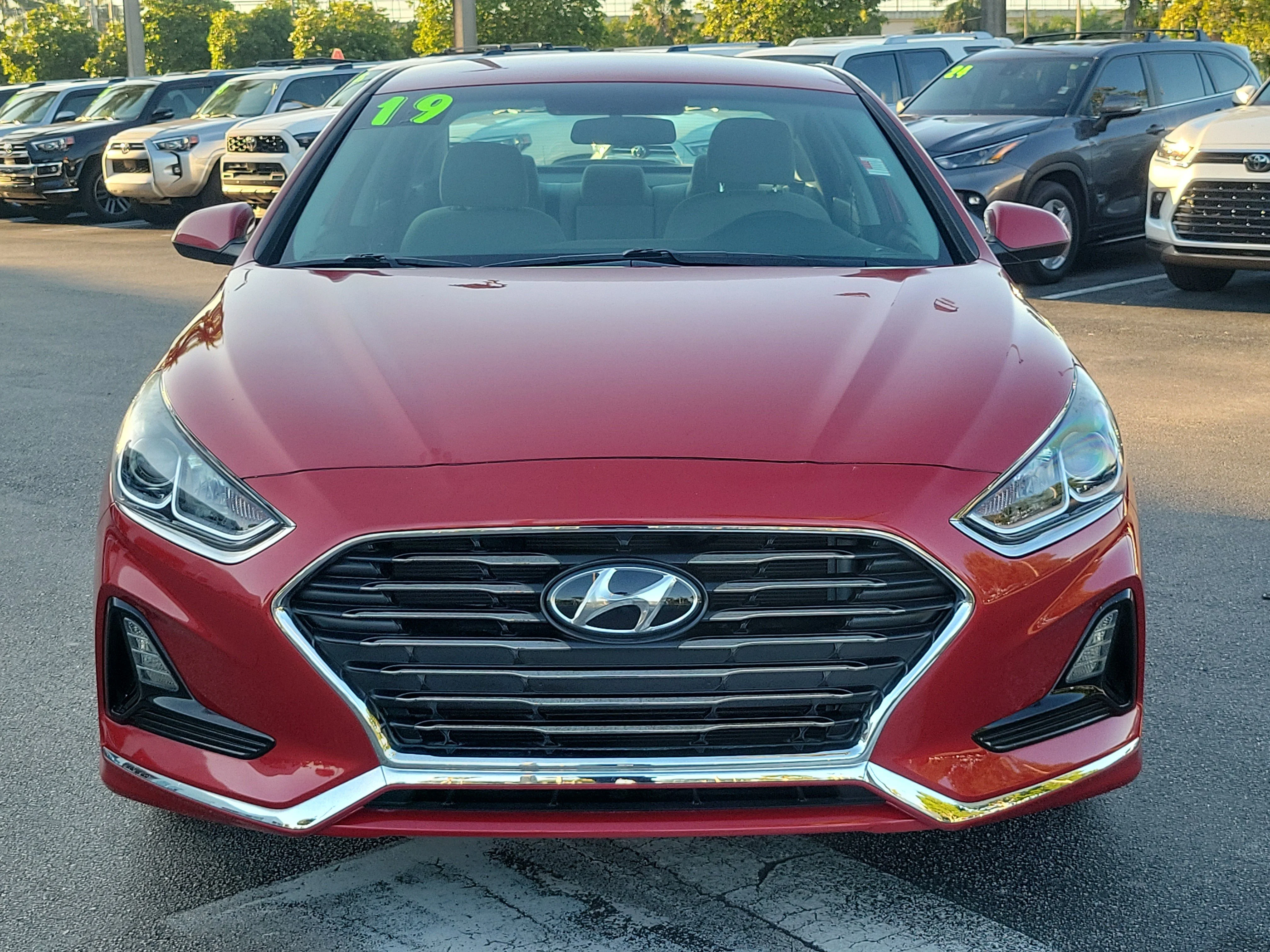 Used 2019 Hyundai Sonata SE with VIN 5NPE24AF9KH815474 for sale in Doral, FL