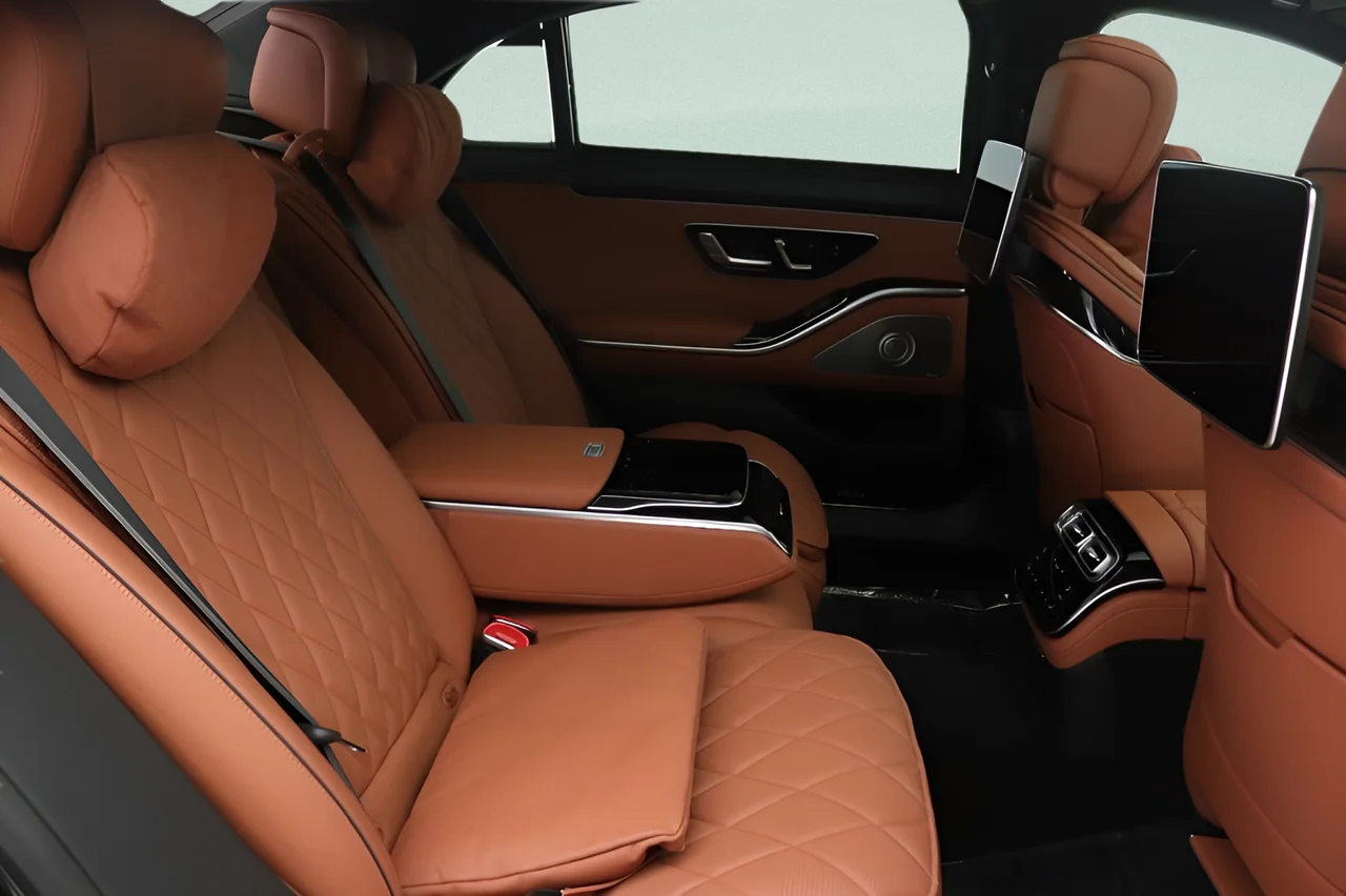 Certified Used 2024 Gray Mercedes-Benz S 580 4MATIC® Executive Rear Seat image 29