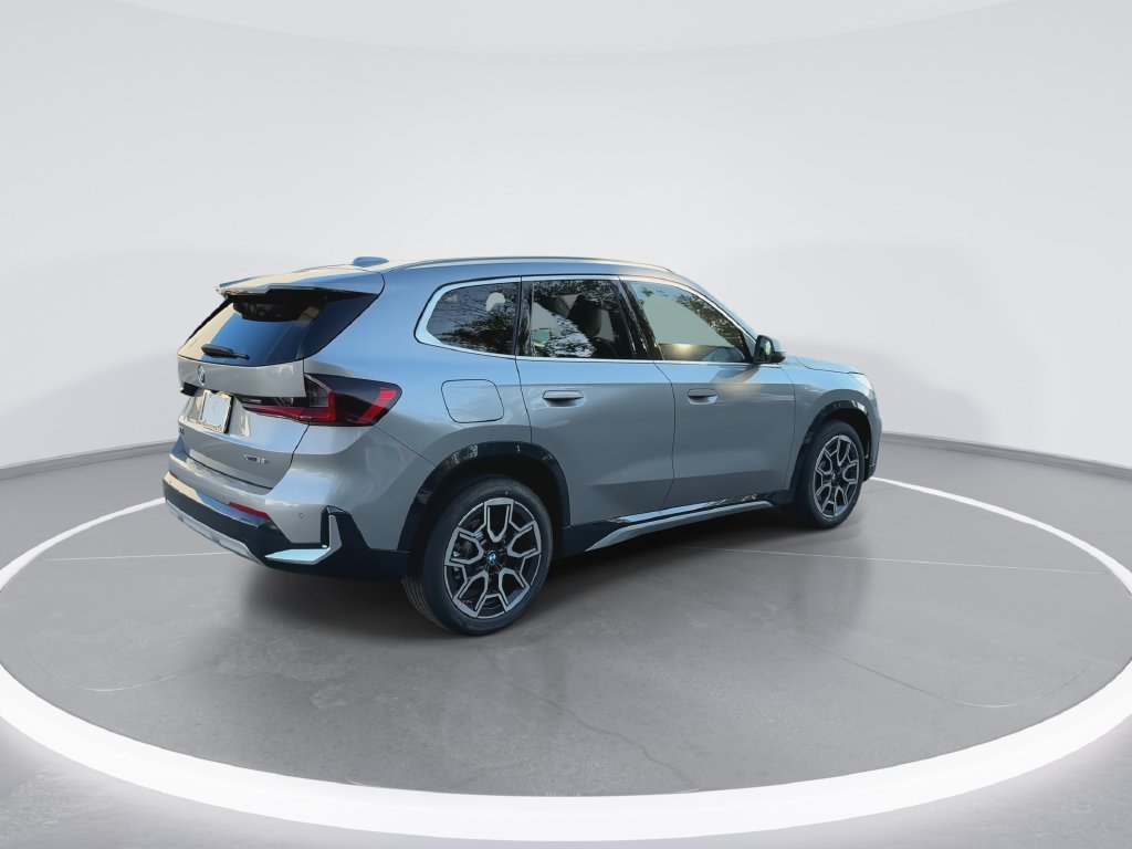 New 2027 Silver Metallic BMW xDrive28i image 8