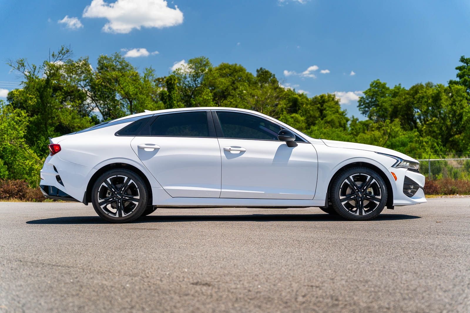 Used 2023 White Kia GT-Line image 7