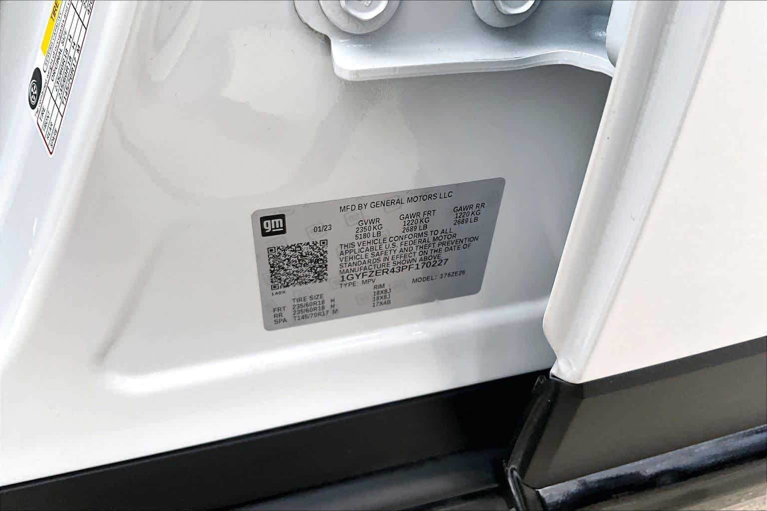 Used 2023 Crystal White Tricoat Cadillac FWD Sport image 35