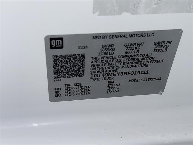 Used 2024 Summit White GMC SLE image 31