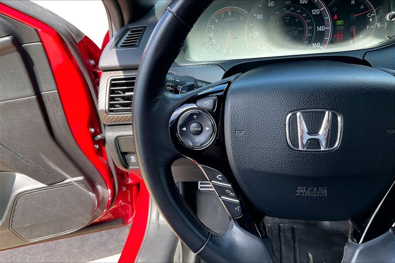 Used 2016 Basque Red Pearl II Honda Sport image 23