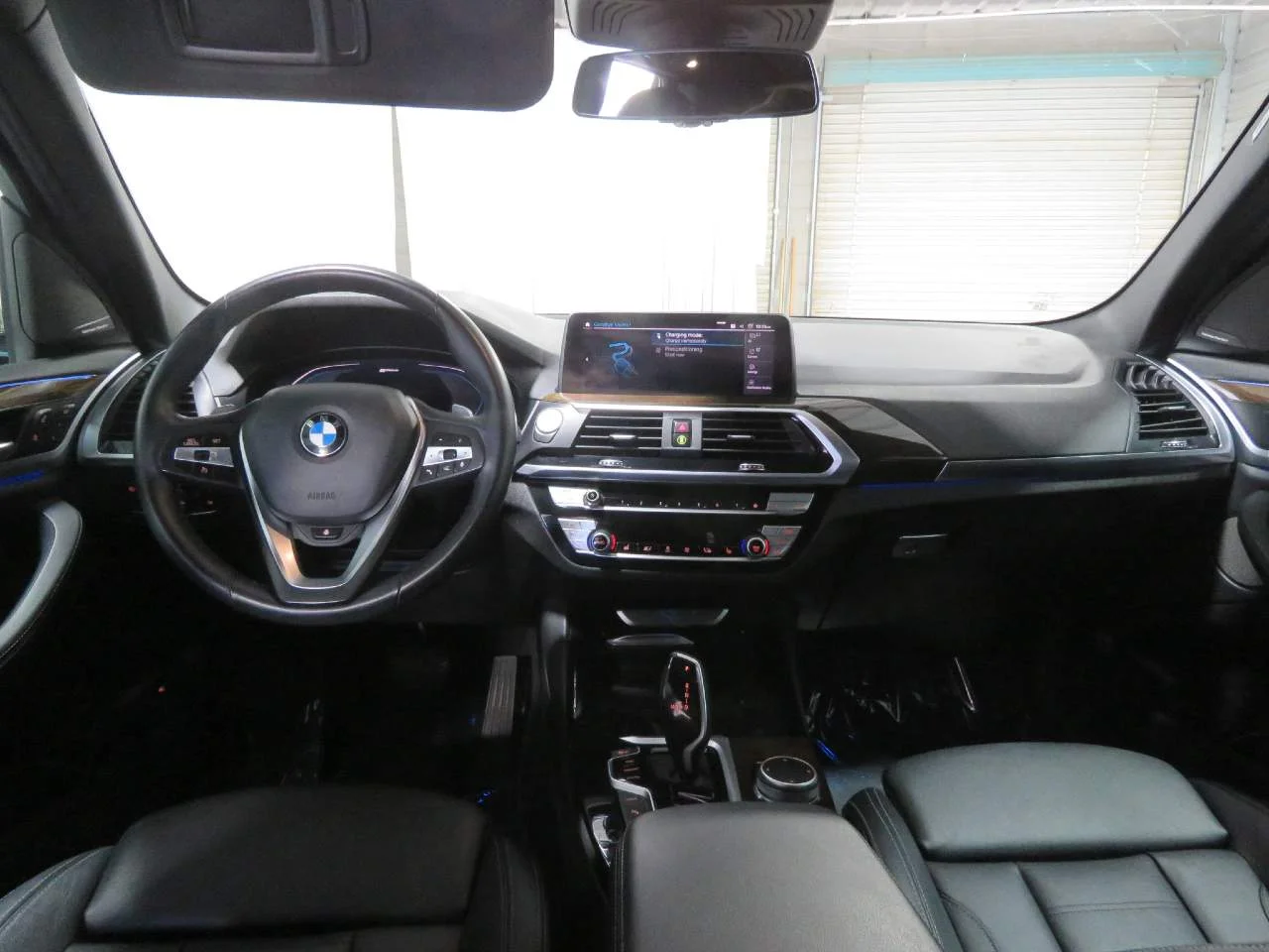 Used 2020 Dark Graphite Metallic BMW xDrive30e image 11