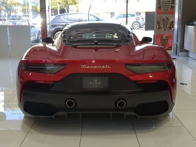 Used 2022 Rosso Vincente Maserati Base image 6