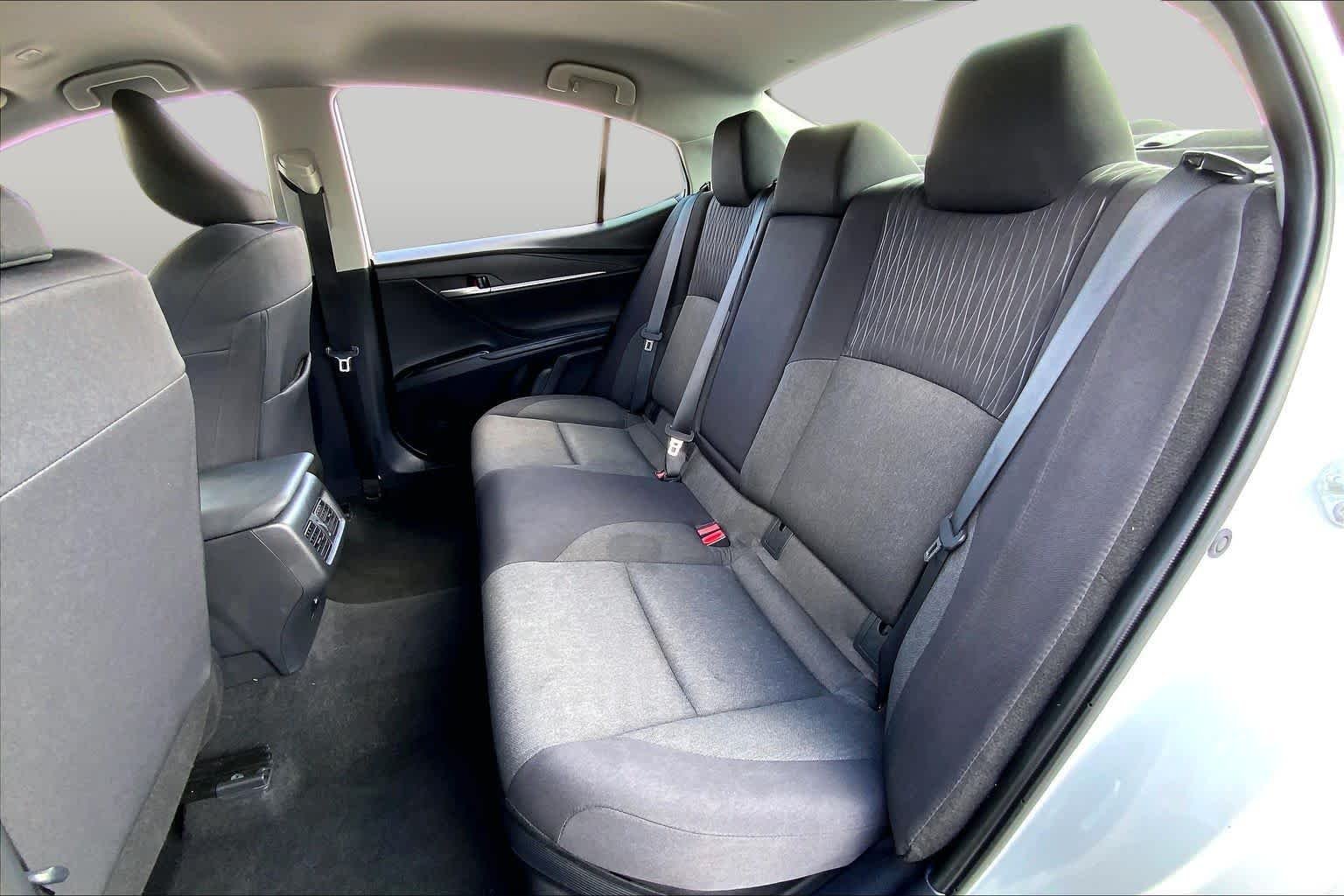 Used 2025 Ice Cap Toyota LE image 20