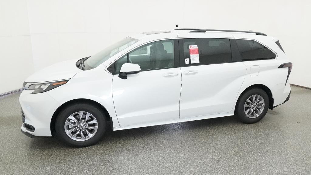 New 2026 Wind Chill Pearl Toyota XLE image 41