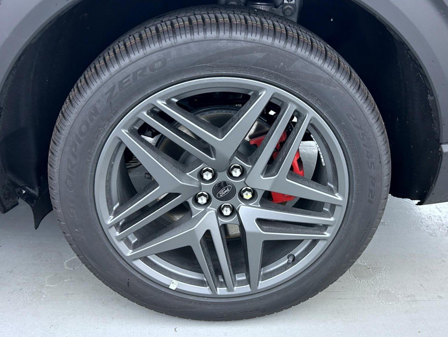 New 2027 Star White Metallic Tri-Coat Ford ST image 25