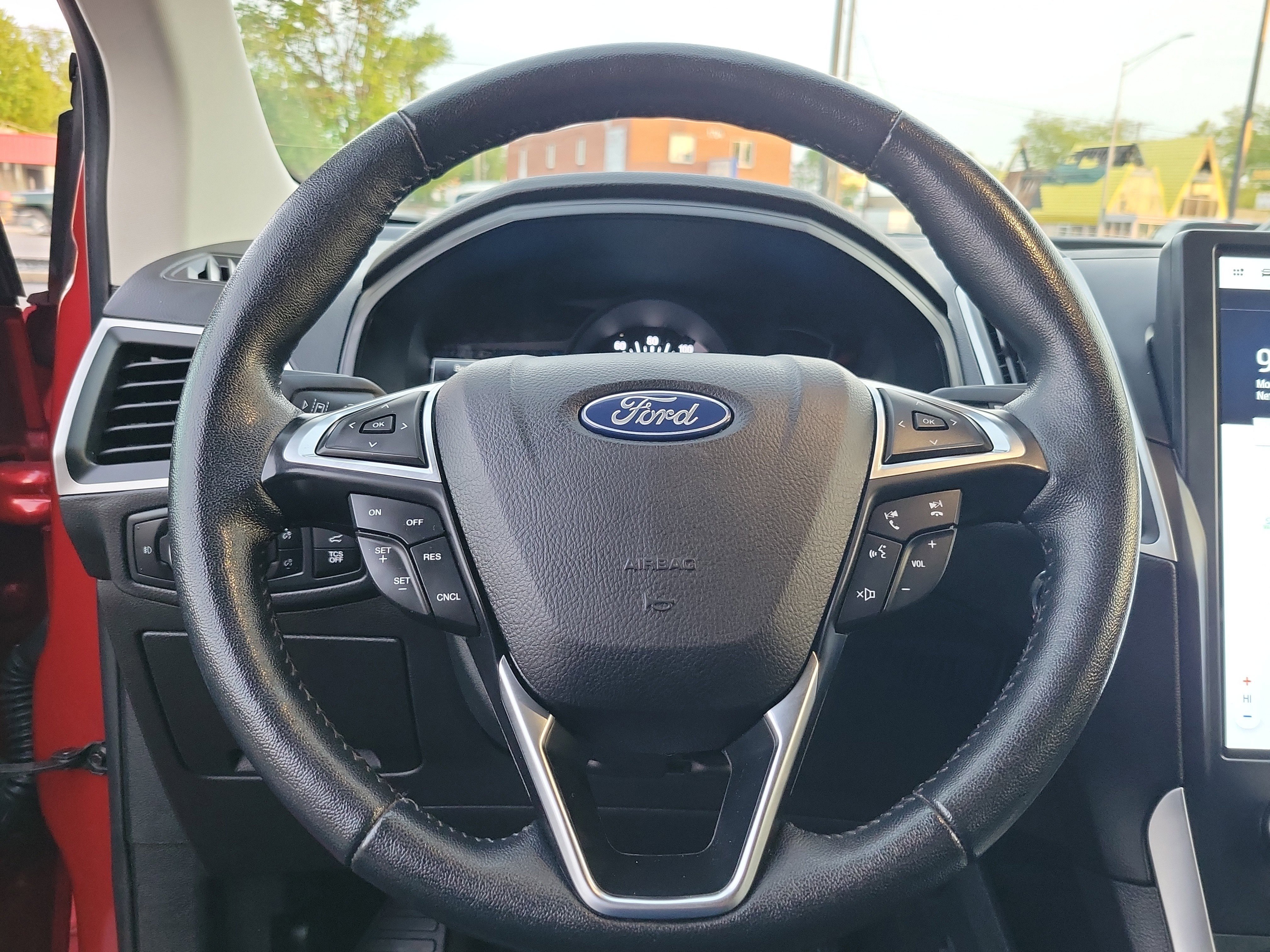 Used 2023 Red Ford  image 23