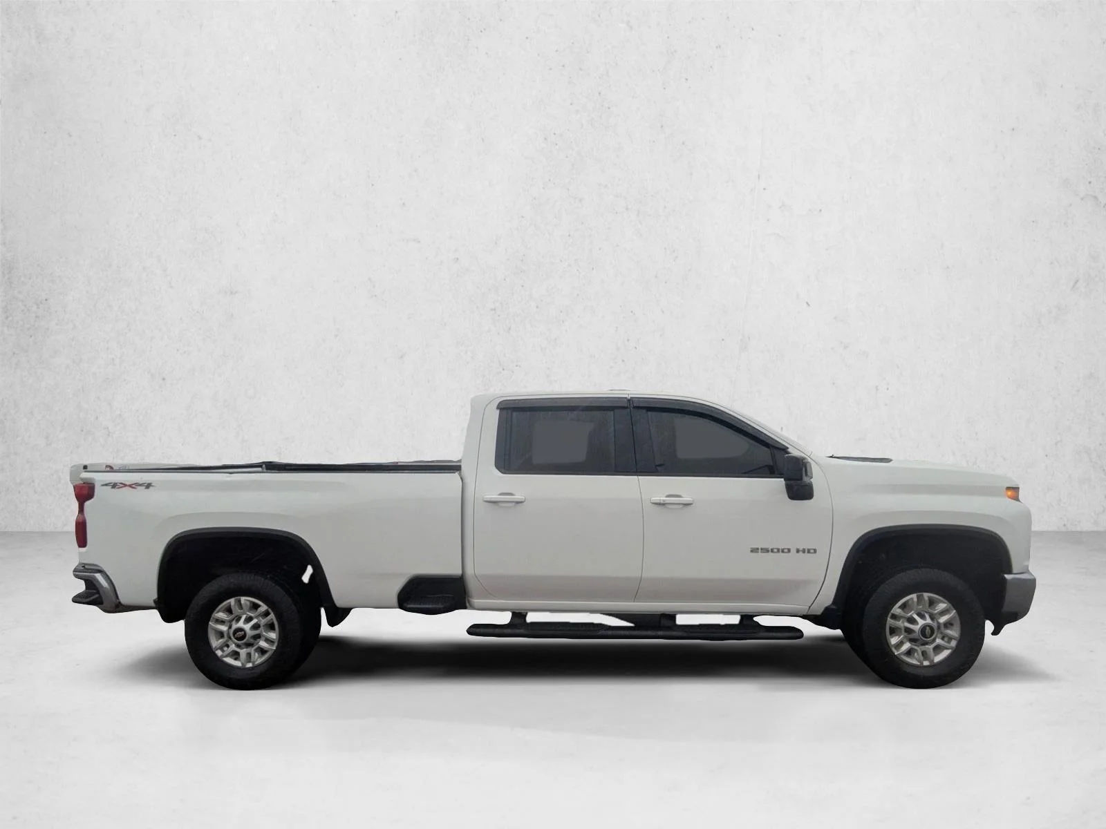 Used 2022 Summit White Chevrolet LT image 4