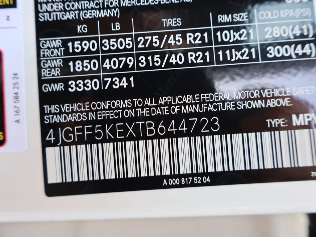 New 2026 MANUFAKTUR Moonlight White Metallic Mercedes-Benz GLS 450 image 82