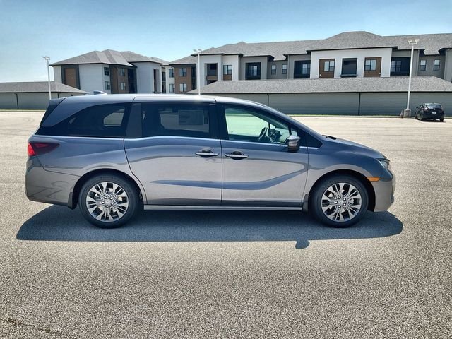 New 2026 Modern Steel Metallic Honda Touring image 13