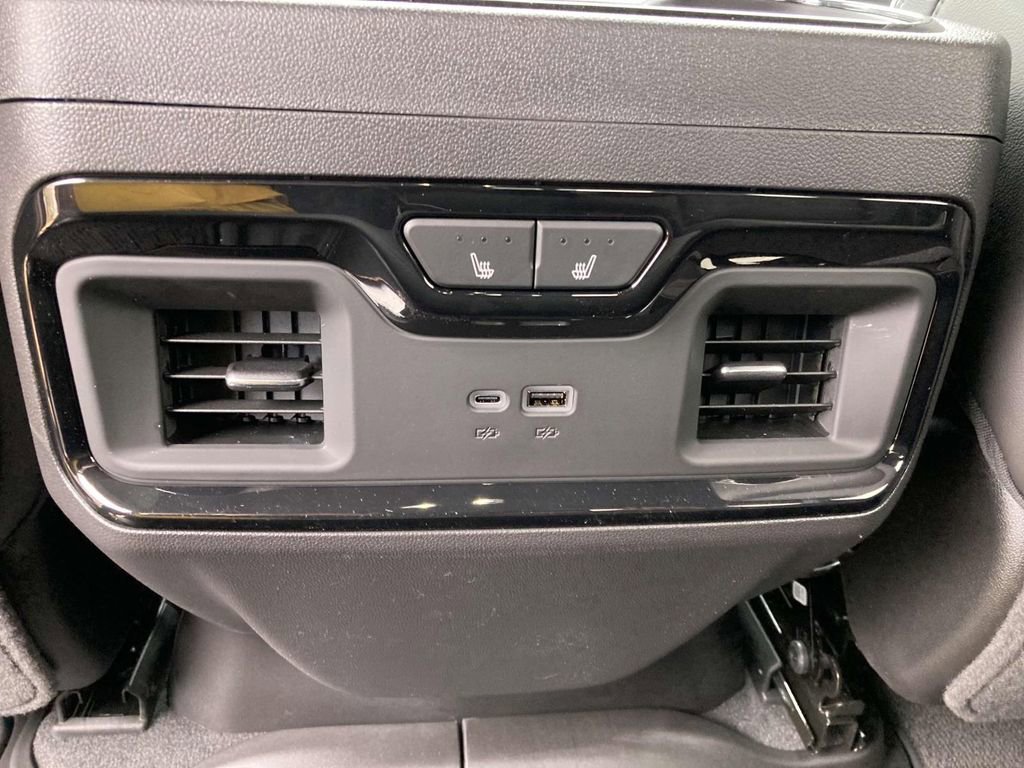 2025 GMC Sierra 1500 AT4X - Photo 14