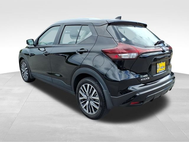 Used 2023 Black Nissan SV image 8