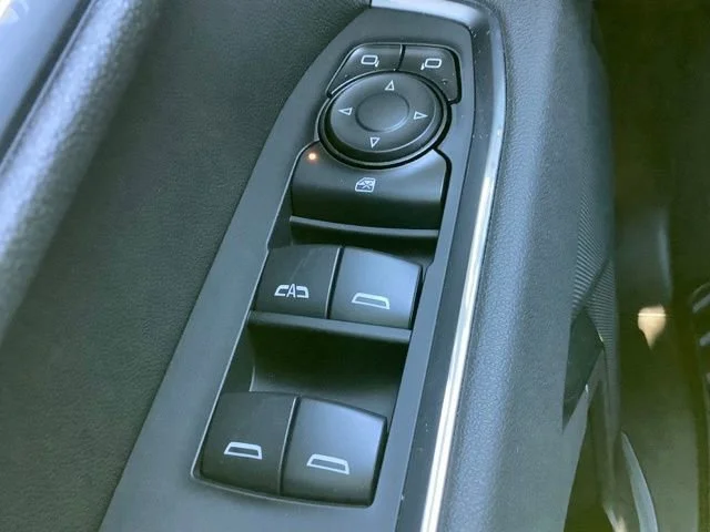 New 2026 Summit White GMC SLE image 21
