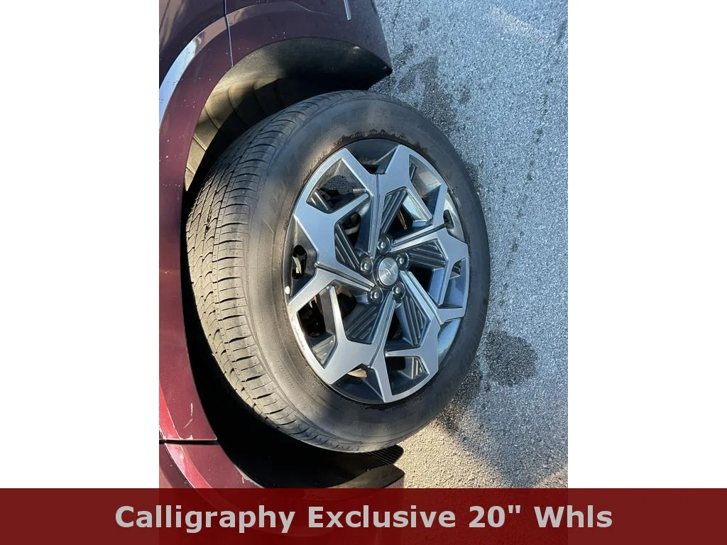 Used 2022 Sierra Burgundy Hyundai Calligraphy image 6