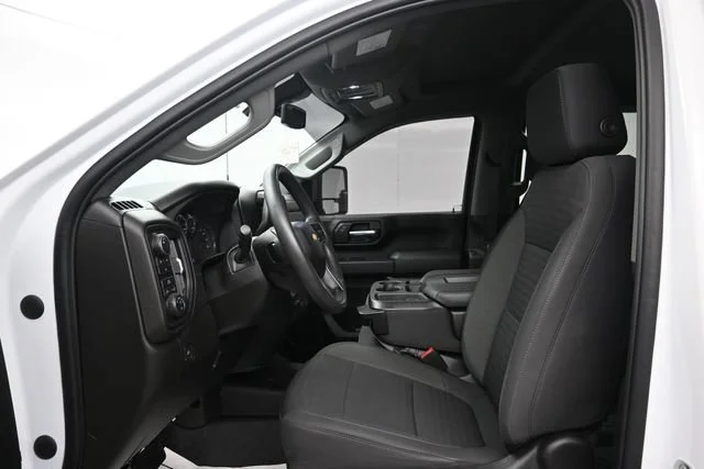 Used 2022 SUMMIT WHITE Chevrolet Custom image 9