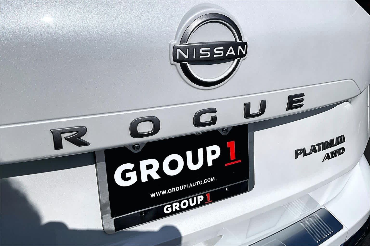 Certified Used 2025 Everest White Pearl Nissan Platinum image 10