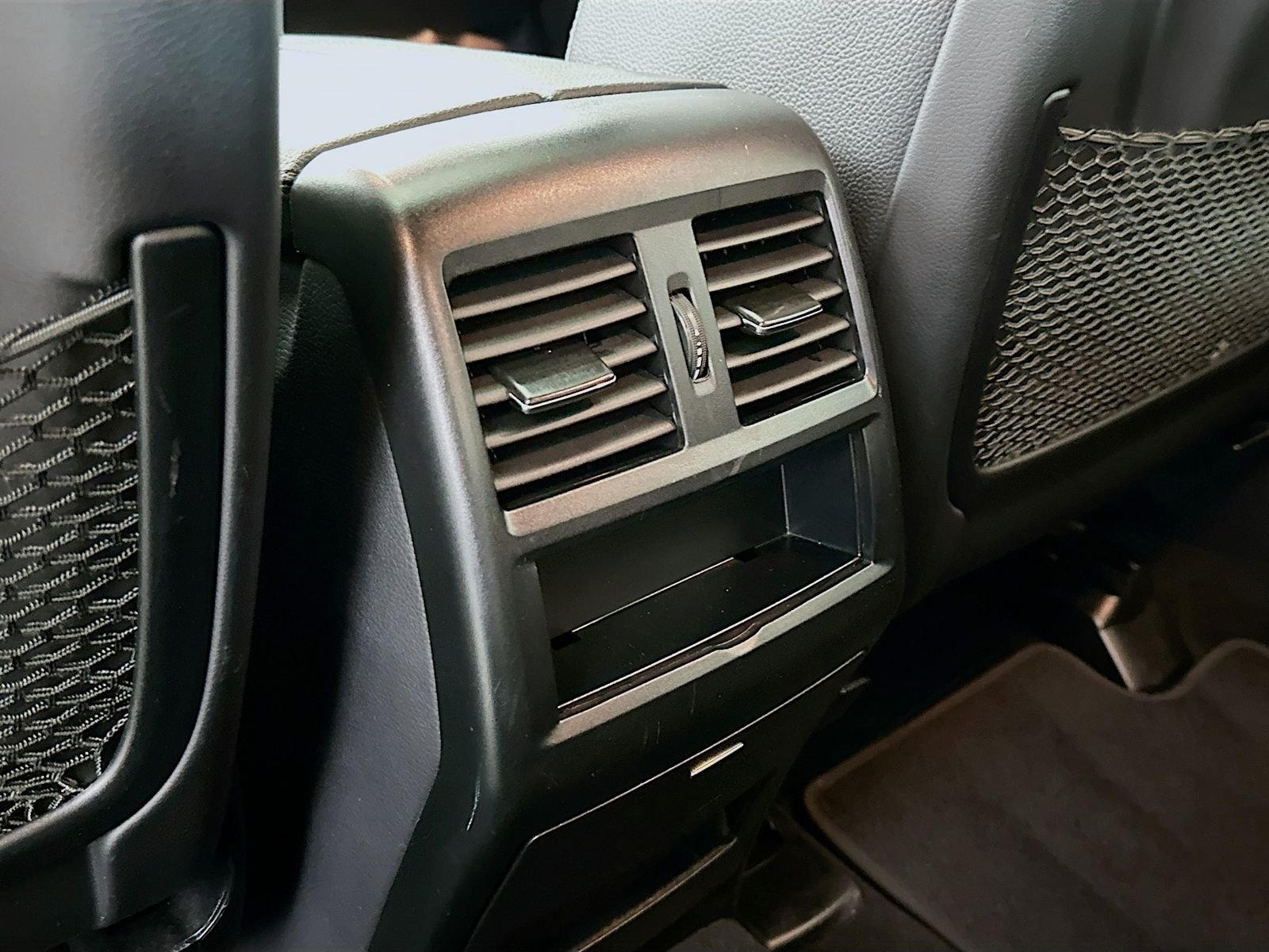 Used 2018 White Mercedes-Benz GLE 350 image 27